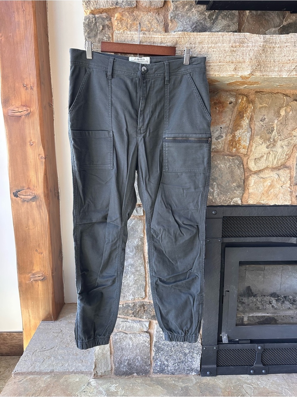 REI Women's Dark Gray Ankle Cargo Jogger Pants